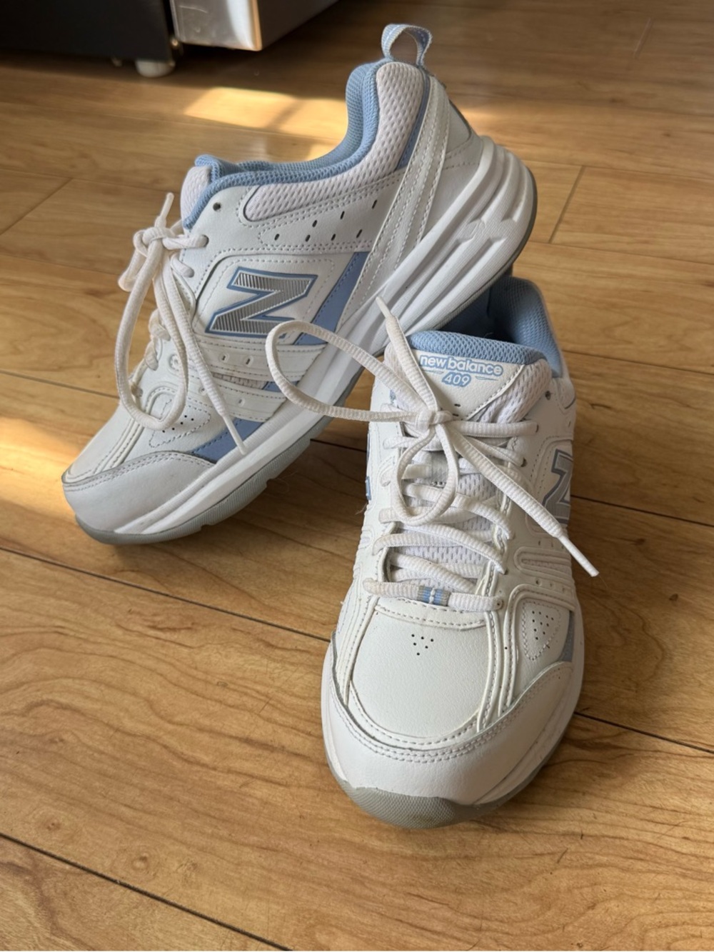 New Balance 409 White and Light Blue Women's Lace-Up Sneakers